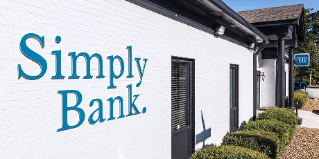 Exterior of SimplyBank's flagship branch location in downtown Dayton, Tenn.
